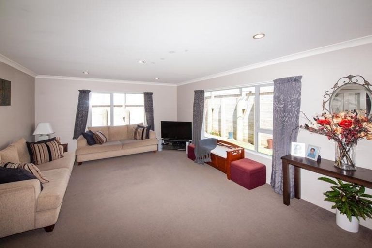 Photo of property in 50a Erlestoke Crescent, Churton Park, Wellington, 6037