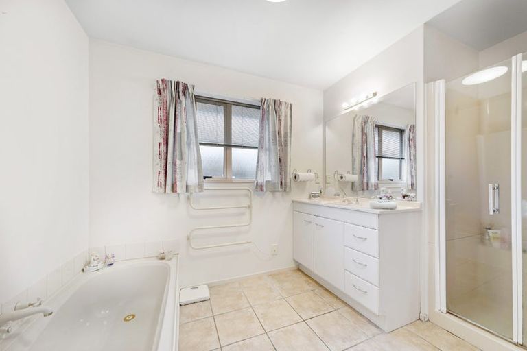 Photo of property in 9 Thistledown Place, Woolston, Christchurch, 8062