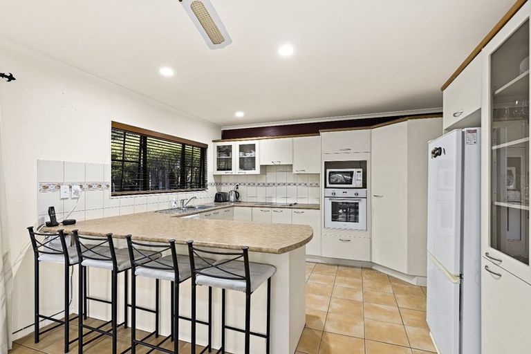 Photo of property in 5 Ruze Vida Drive, Massey, Auckland, 0614