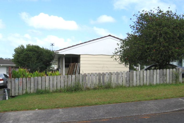 Photo of property in 5 Vallance Place, Massey, Auckland, 0614