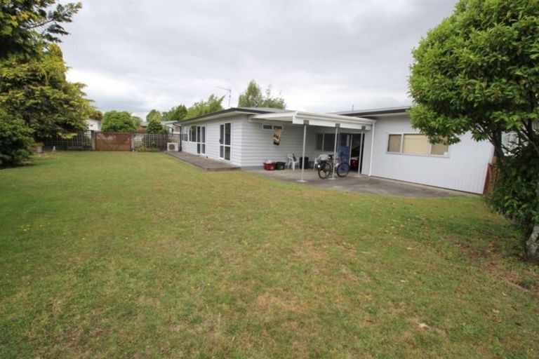 Photo of property in 63 Pohutukawa Drive, Tokoroa, 3420