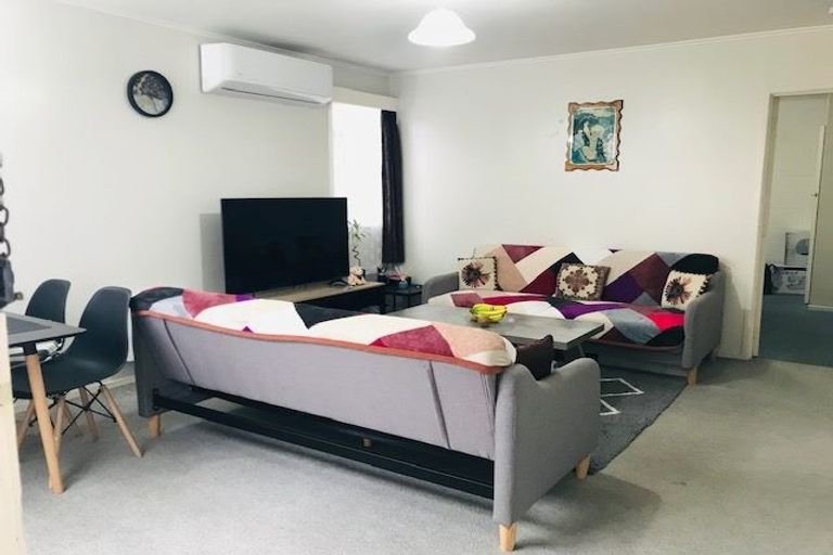 Photo of property in 7 Aratonga Avenue, Greenlane, Auckland, 1051