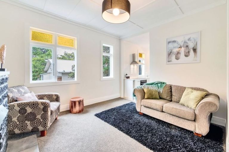 Photo of property in 21 Glendale Road, Glen Eden, Auckland, 0602