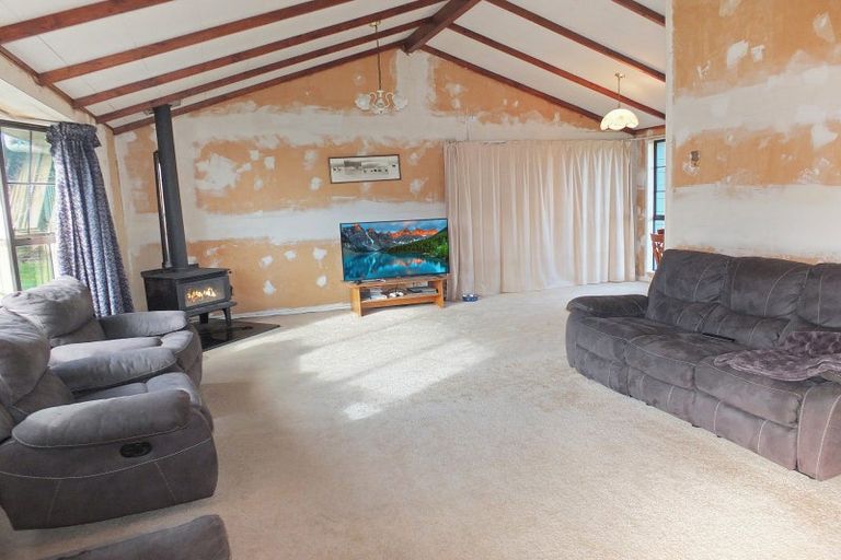 Photo of property in 282 Hickford Road, Foxton, 4891