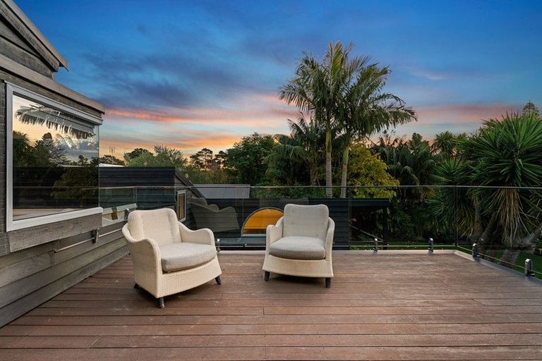 Photo of property in 6 Birchwood Grove, Greenhithe, Auckland, 0632