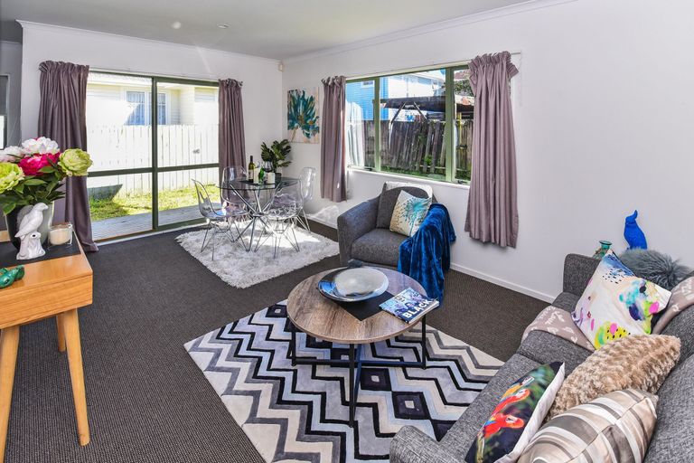 Photo of property in 42 Friedlanders Road, Manurewa, Auckland, 2102
