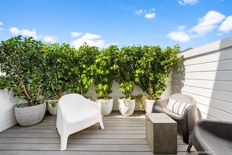 Photo of property in 57 Arcus Way, Hataitai, Wellington, 6021