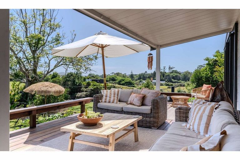 Photo of property in 70 Edmonds Road, Kerikeri, 0293