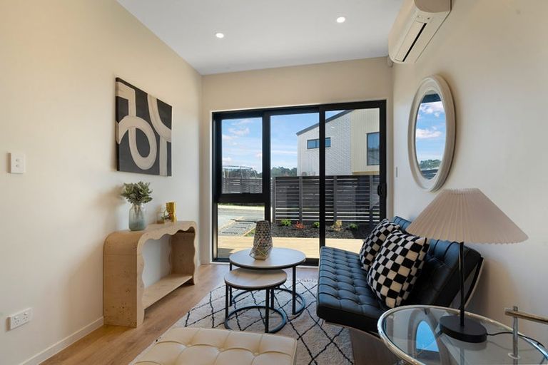 Photo of property in 10a Kotiu Place, Massey, Auckland, 0614