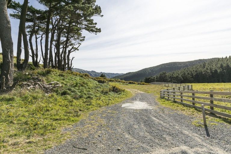 Photo of property in 201 Bing Lucas Drive, Tawa, Wellington, 5028