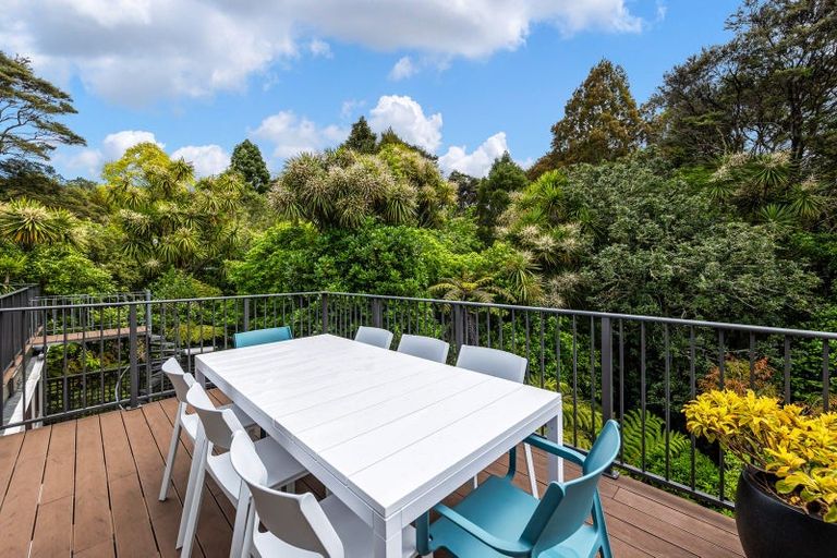 Photo of property in 68 Woodfern Crescent, Titirangi, Auckland, 0604