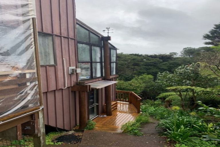 Photo of property in 46 Glen Vista Place, Bayview, Auckland, 0629