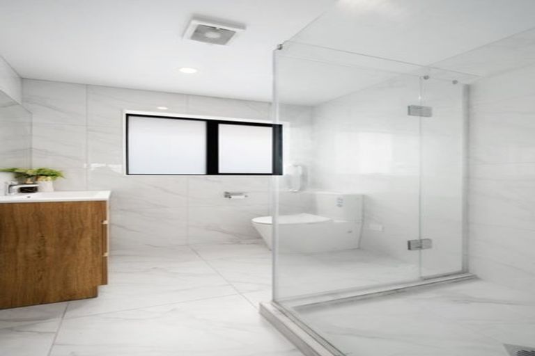 Photo of property in 16 Gosford Drive, Botany Downs, Auckland, 2010