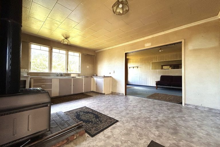 Photo of property in 28 Clifford Street, Blackball, 7804