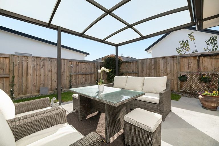 Photo of property in 56 Awataha Crescent, Pyes Pa, Tauranga, 3110