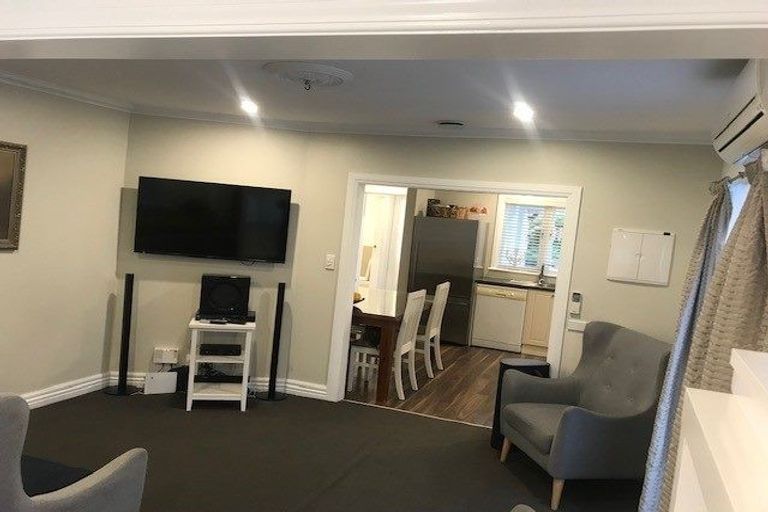 Photo of property in 2/40 Killarney Avenue, Torbay, Auckland, 0630