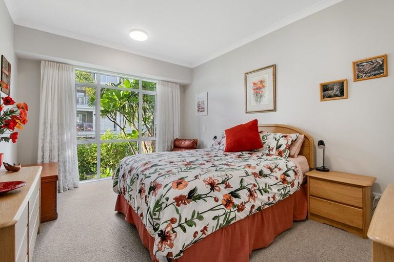 Photo of property in 94 Panorama Heights, Orewa, 0931