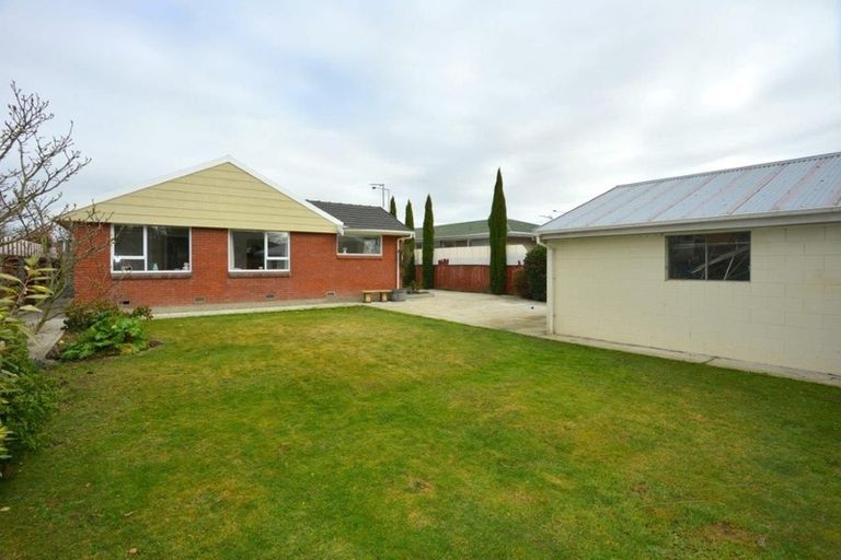 Photo of property in 120 Kendal Avenue, Burnside, Christchurch, 8053