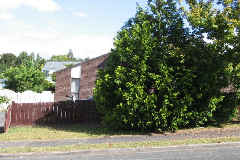 Photo of property in 113 Oaktree Avenue, Browns Bay, Auckland, 0630