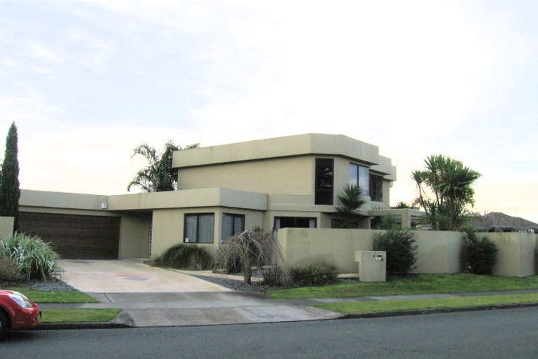 Photo of property in 16 Arcus Street, St Andrews, Hamilton, 3200