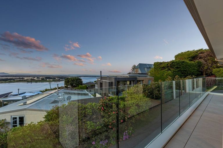 Photo of property in 320 Cannon Hill Crescent, Mount Pleasant, Christchurch, 8081