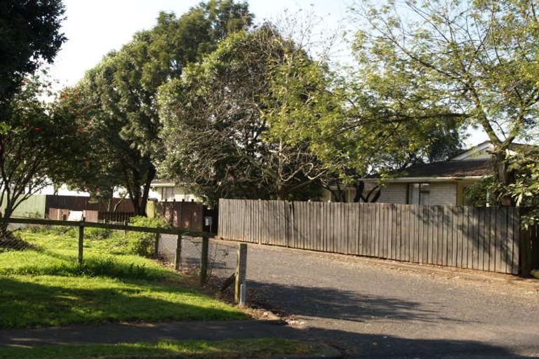 Photo of property in 112 Robertson Road, Mangere East, Auckland, 2024