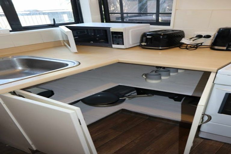 Photo of property in 15a Beresford Street, Bayswater, Auckland, 0622