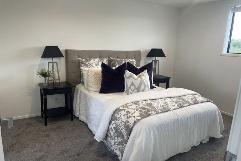 Photo of property in 9/22 Yeovil Road, Te Atatu Peninsula, Auckland, 0610