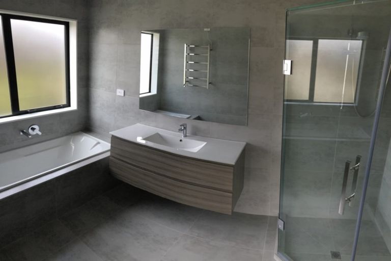 Photo of property in 63 Harvest Avenue, Orewa, 0931