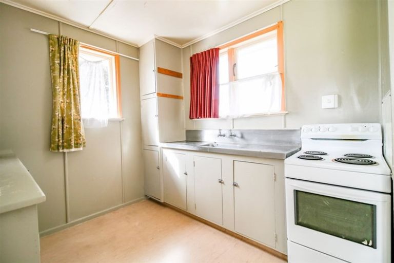 Photo of property in 2 Akatea Street, Gonville, Whanganui, 4501