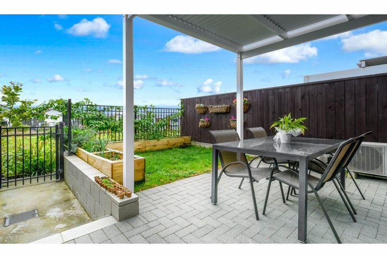 Photo of property in 12b Dida Park Drive, Kumeu, 0810