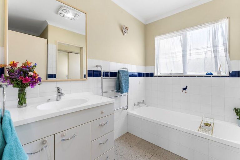 Photo of property in 48a Osprey Drive, Welcome Bay, Tauranga, 3112