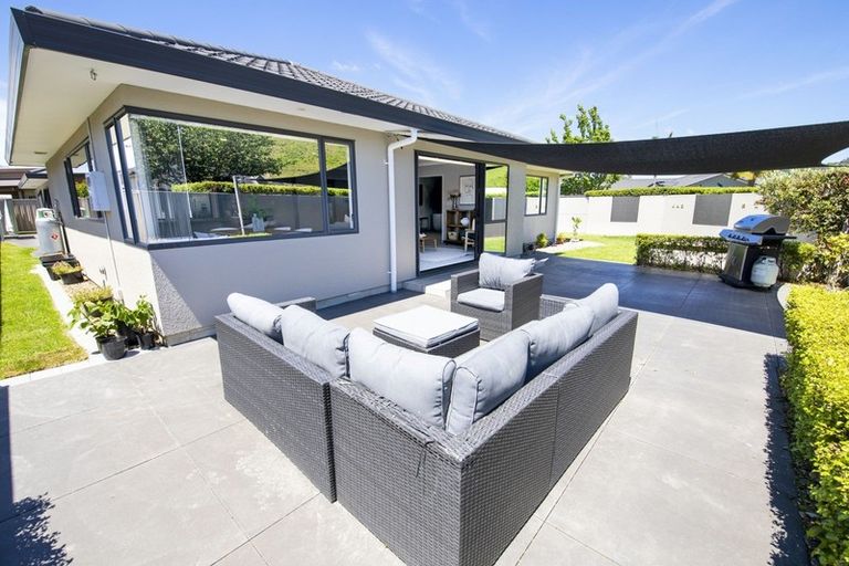 Photo of property in 9 Pinotage Drive, Greenmeadows, Napier, 4112