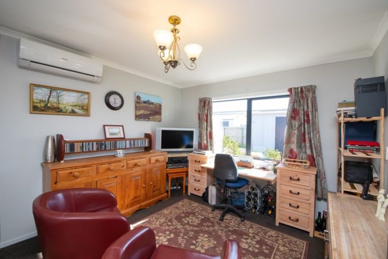 Photo of property in 7 Guthrie Court, Bulls, 4818