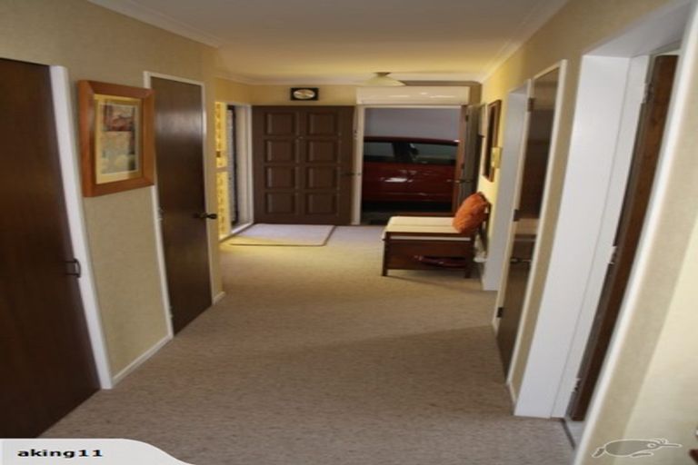 Photo of property in 6a Rewarewa Crescent, Waikanae, 5036