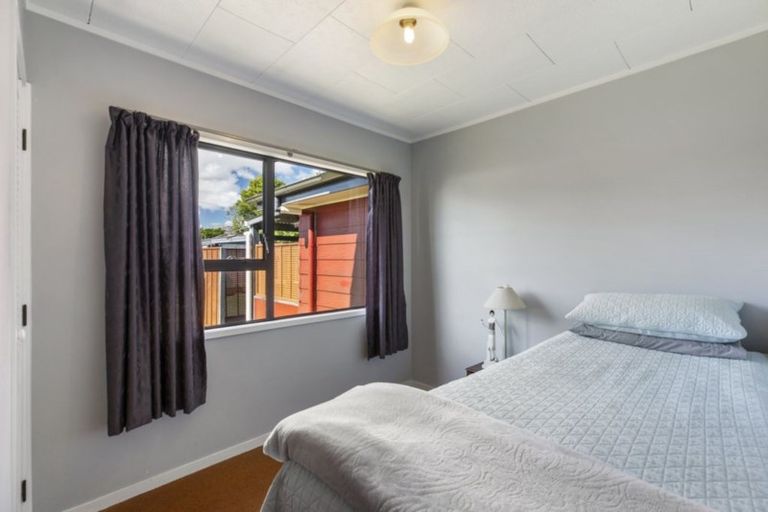 Photo of property in 19 Rukumoana Place, Clendon Park, Auckland, 2103
