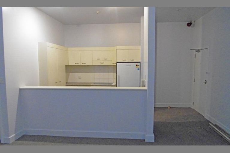 Photo of property in 5 Cheshire Street, Cannons Creek, Porirua, 5024