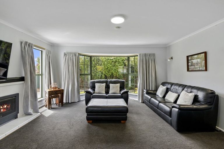 Photo of property in 76 Russley Road, Russley, Christchurch, 8042