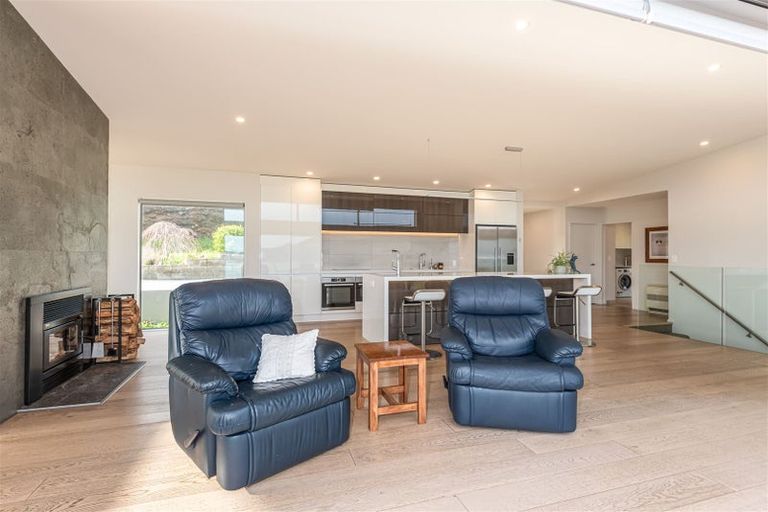 Photo of property in 7 Te Wharau Lane, Charteris Bay, Lyttelton, 8971