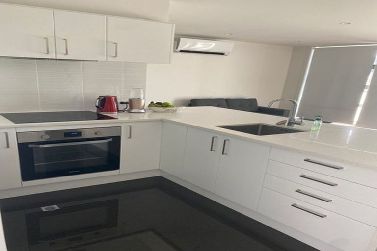 Photo of property in 6/764 Beach Road, Browns Bay, Auckland, 0630