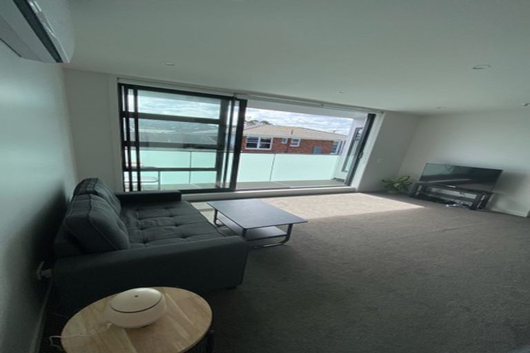 Photo of property in 6/764 Beach Road, Browns Bay, Auckland, 0630