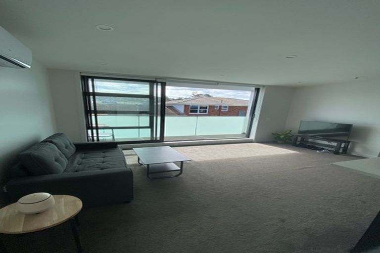 Photo of property in 6/764 Beach Road, Browns Bay, Auckland, 0630