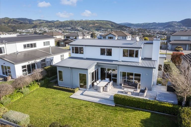 Photo of property in 100 Te Puia Drive, Aotea, Porirua, 5024