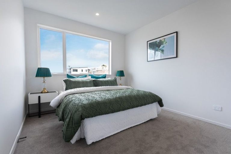 Photo of property in 36 Baumea Rise, Massey, Auckland, 0614