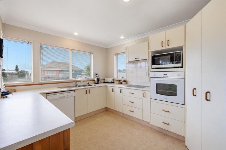 Photo of property in 56a Pemberton Crescent, Greerton, Tauranga, 3112