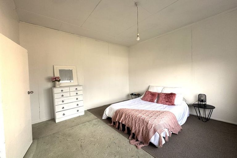 Photo of property in 21 Elderlee Street, Milton, 9220