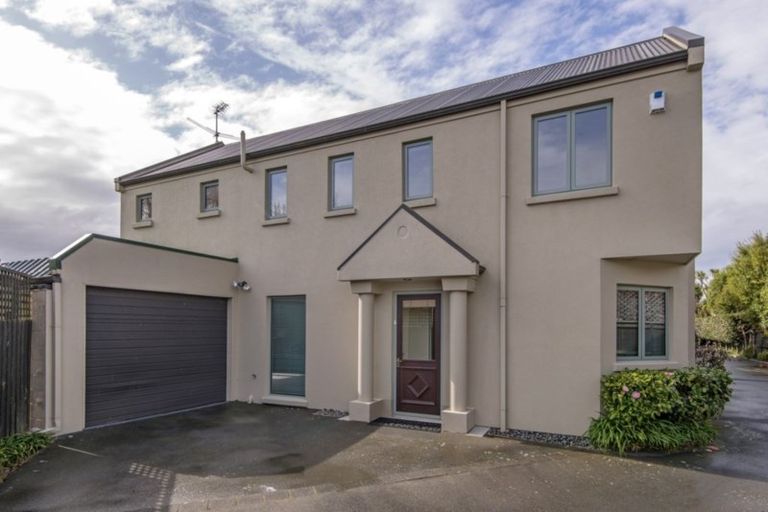 Photo of property in 1/104 Papanui Road, Merivale, Christchurch, 8014