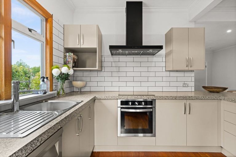 Photo of property in 13 Mchardy Street, Havelock North, 4130