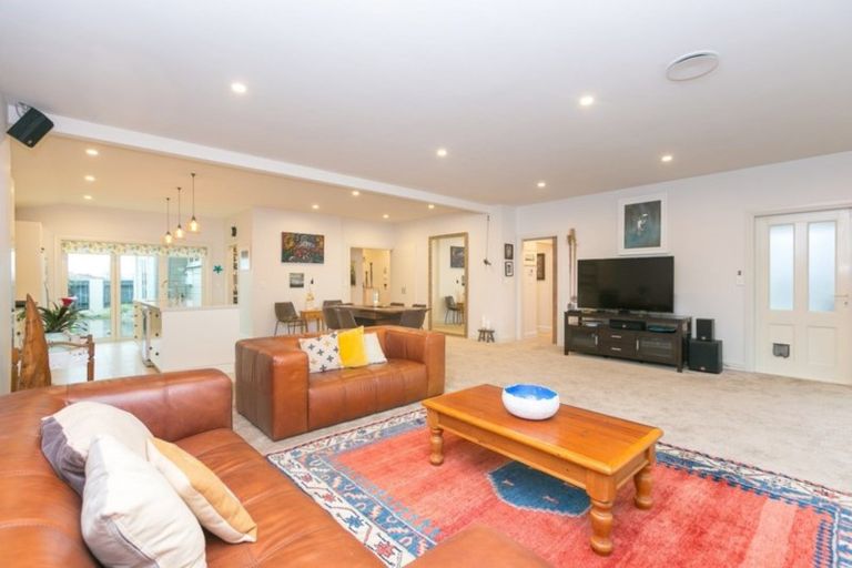 Photo of property in 18 Record Street, Fitzroy, New Plymouth, 4312