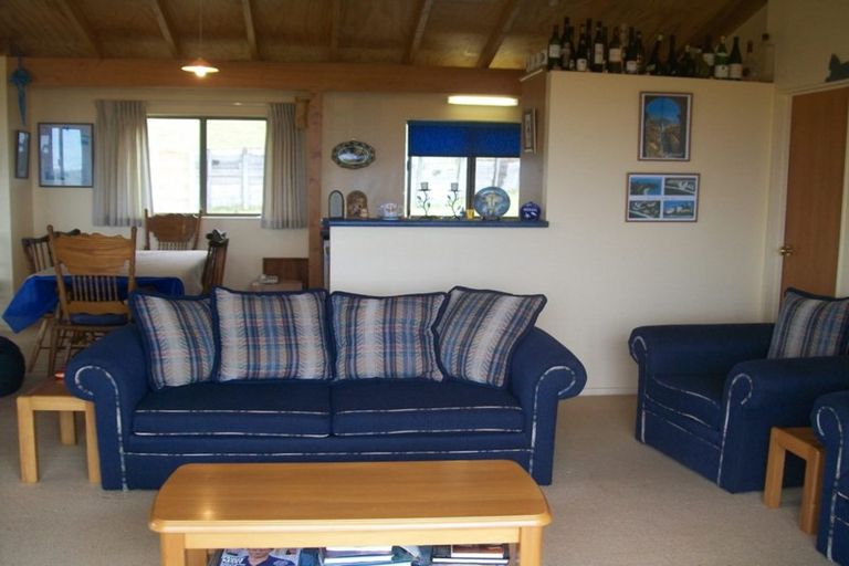 Photo of property in 81 Marine Drive, Te Kopuru, 0371